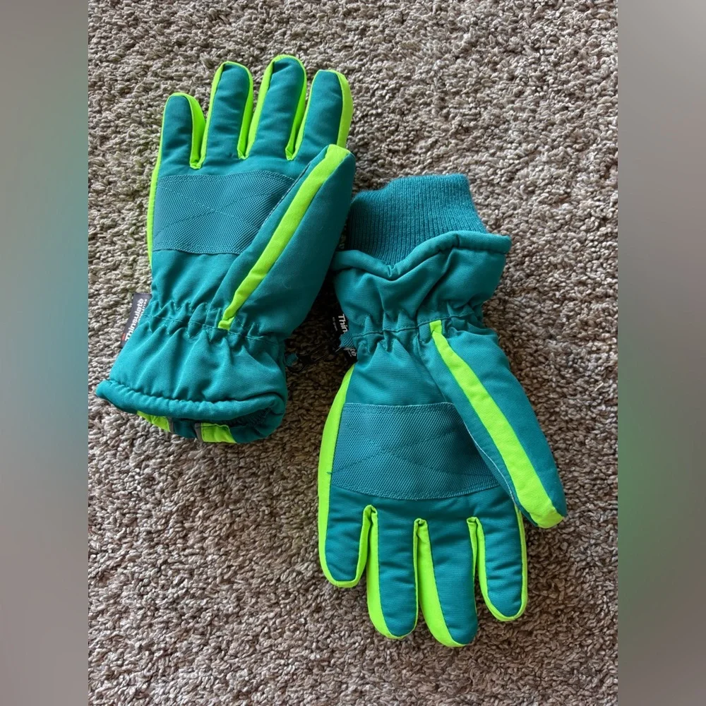 Thinsulate Youth Waterproof Ski Snow Gloves Teal and green